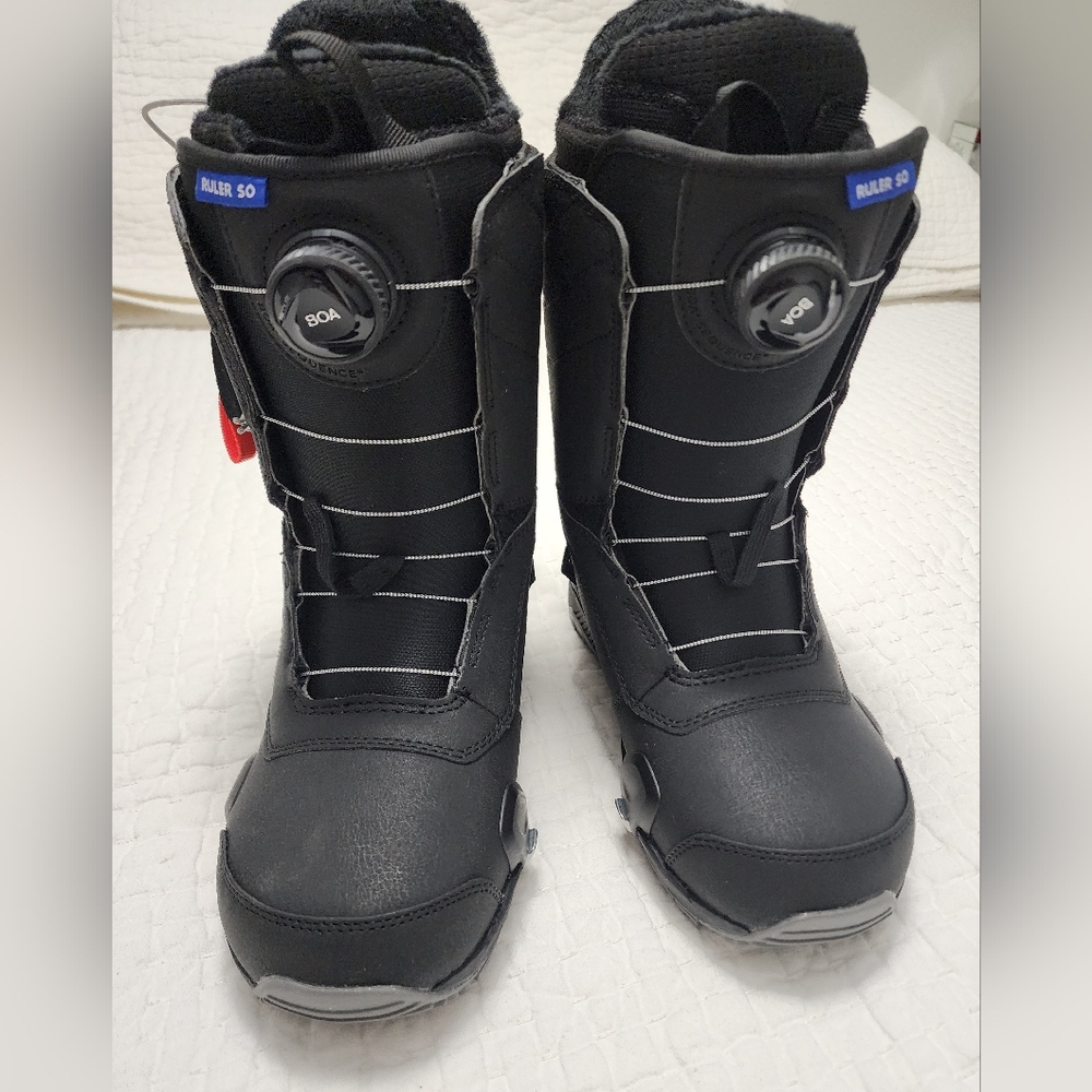 Men's Burton Ruler Step On® Snowboard Boots Size 8 - BRAND NEW NEVER USED!